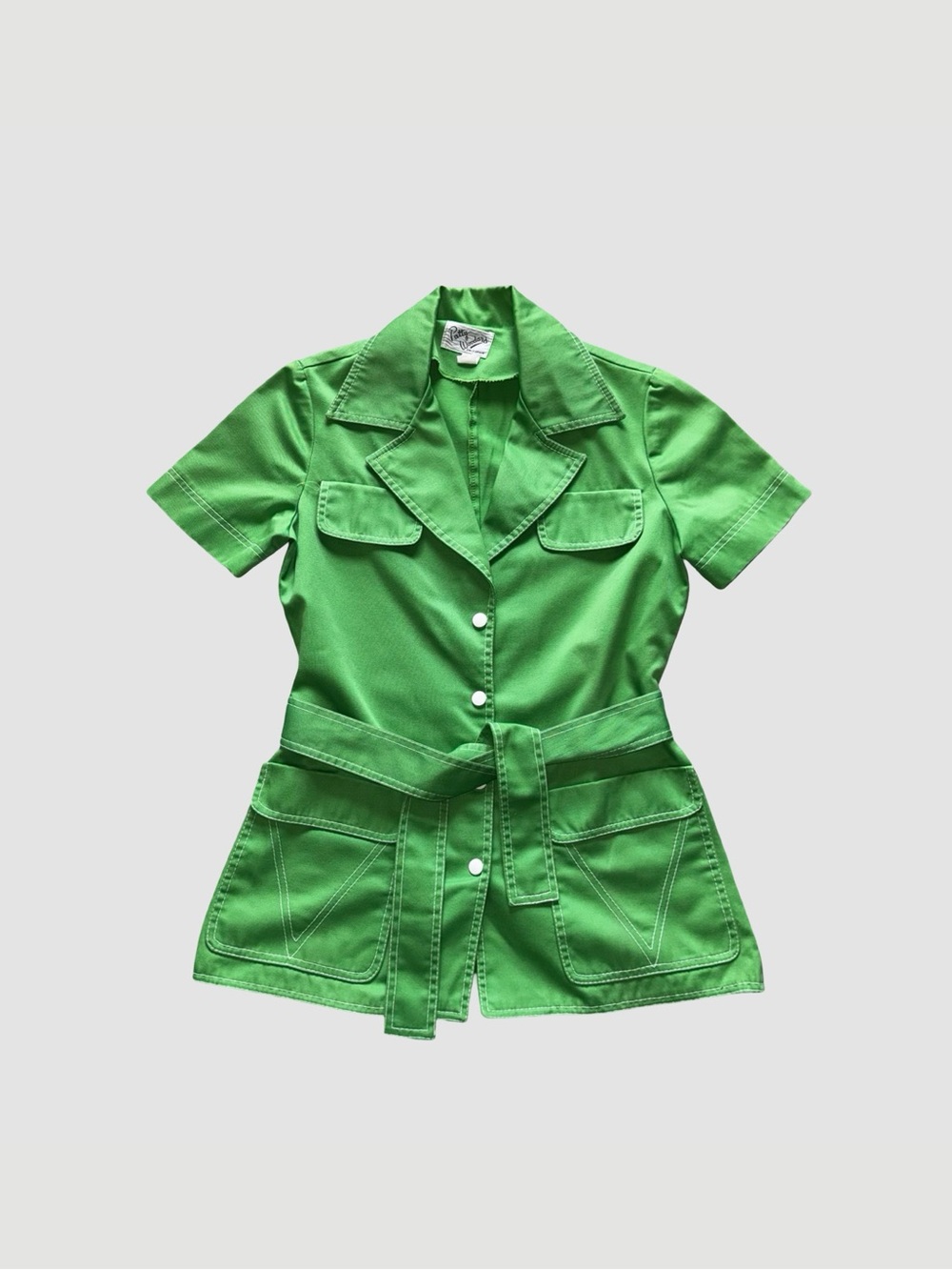 VINTAGE PATTY WOODARD GREEN MOD SAFARI SHORT SLEEVE BELTED CARGO BUTTON TOP